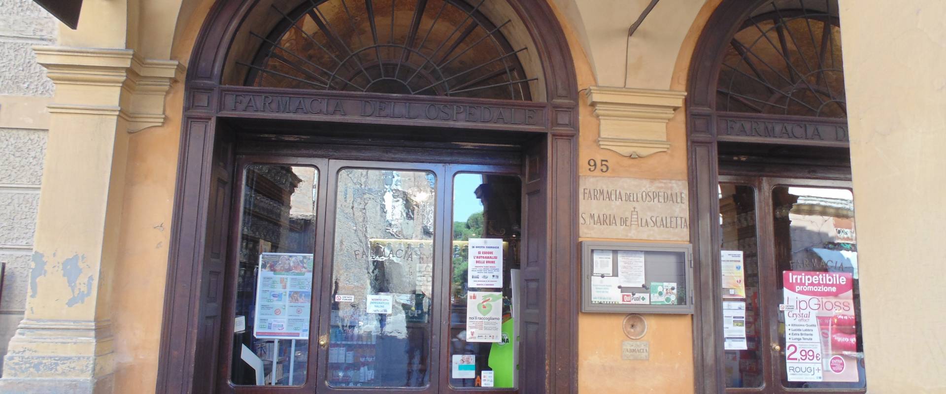 Farmacia dell'Ospedale della Scaletta (ingresso) photo by Maurolattuga
